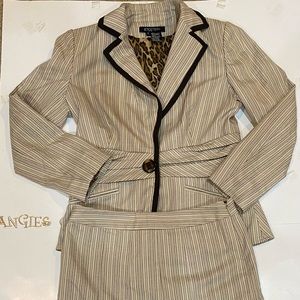 Etcetra business skirt suit